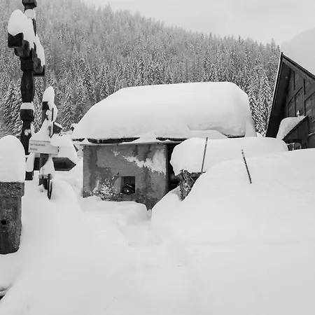 Refuge Margot לינה וארוחת בוקר 3*